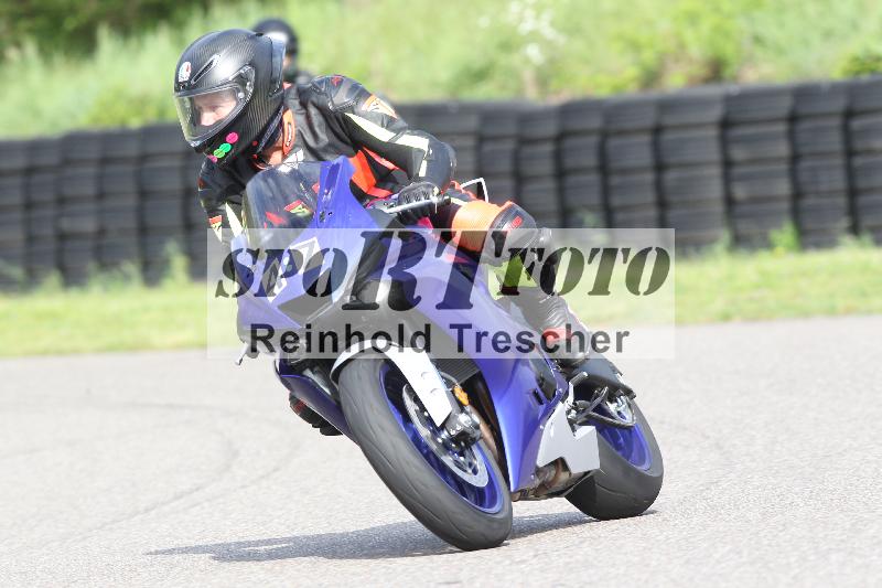 Archiv-2025/10 23.04.2025 Cornu Master School ADR/gruen-vert/47